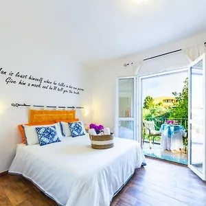 https://le-maschere-bb.in-sardinia.net